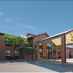 Howard Johnson Waukegan Great Lakes Hotels 619 S Green Bay Rd Photo Of Howard Johnson Waukegan Great Lakes Il United States
