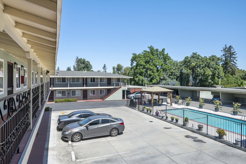 Gum Tree Apartments