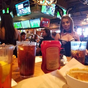 Twin Peaks 116 Photos 69 Reviews Sports Bars 3516 Sangani Photo Of Twin Peaks D Iberville Ms United States