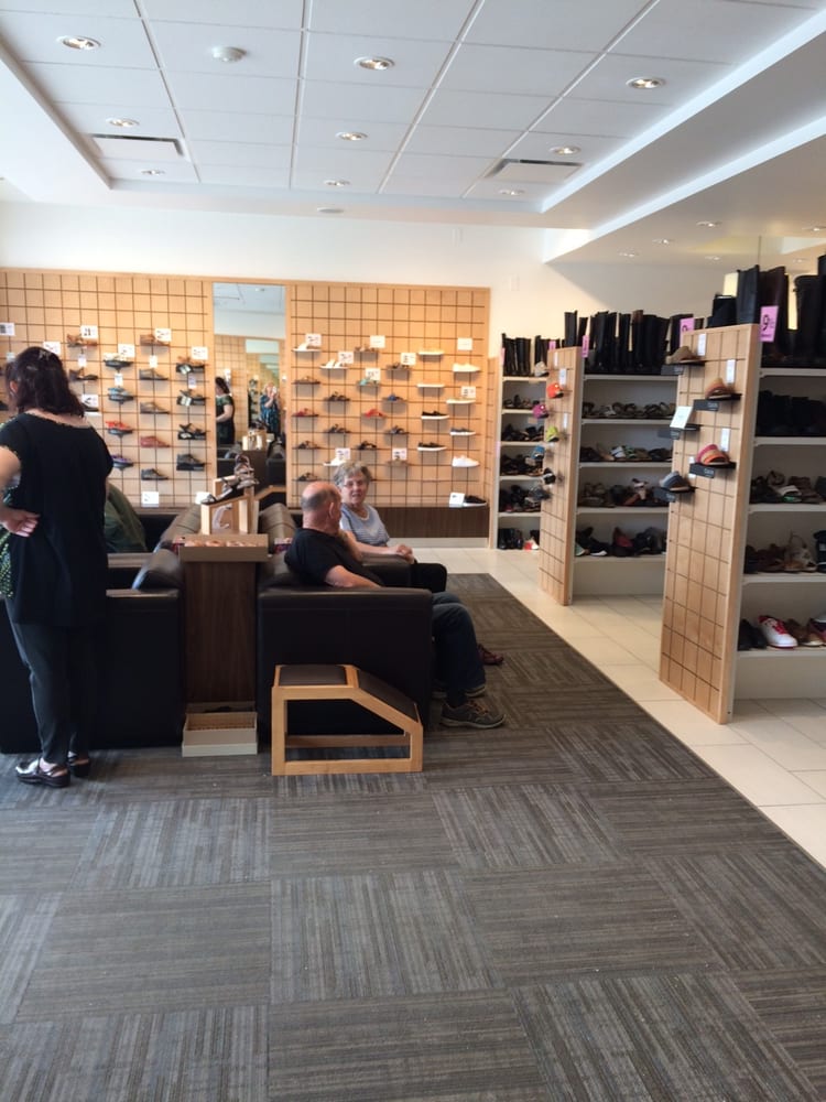 Ronsons Rack Shoe Stores 304 1950 Harvey Avenue, Kelowna, BC
