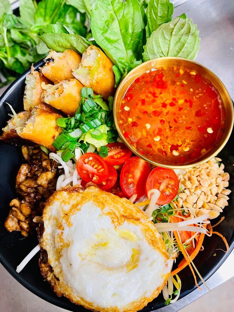 Moe Pho - Noodles & Cafe