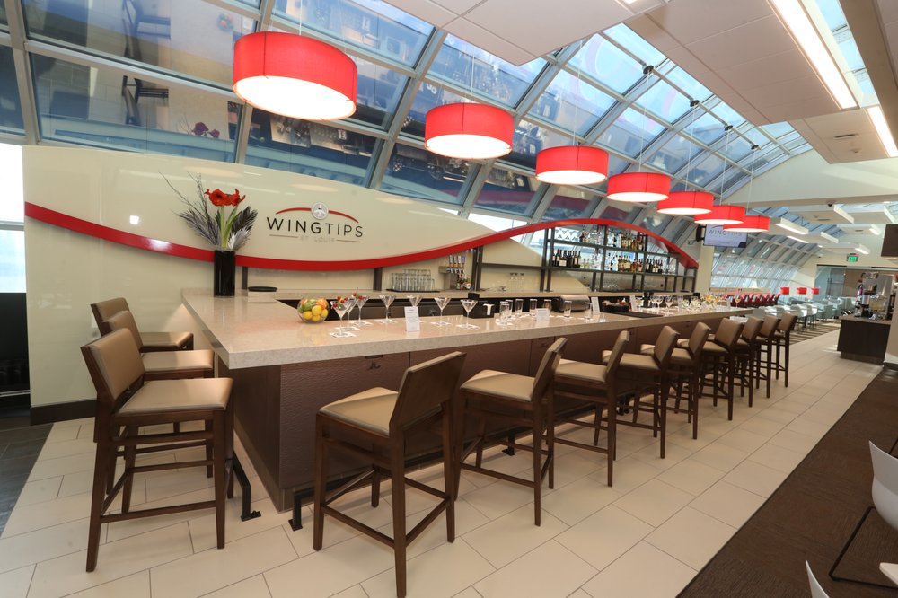Wingtips Lounge 35 Photos & 17 Reviews Airport Lounges 10701