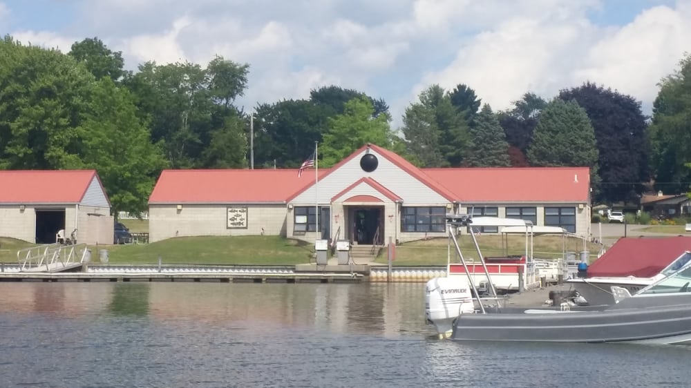 Gillettes Espyville Marina 12 Photos Boating 10737 N Lake Rd