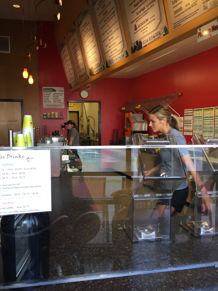 Berry Blendz 15 Photos & 37 Reviews Juice Bars & Smoothies 1585 N