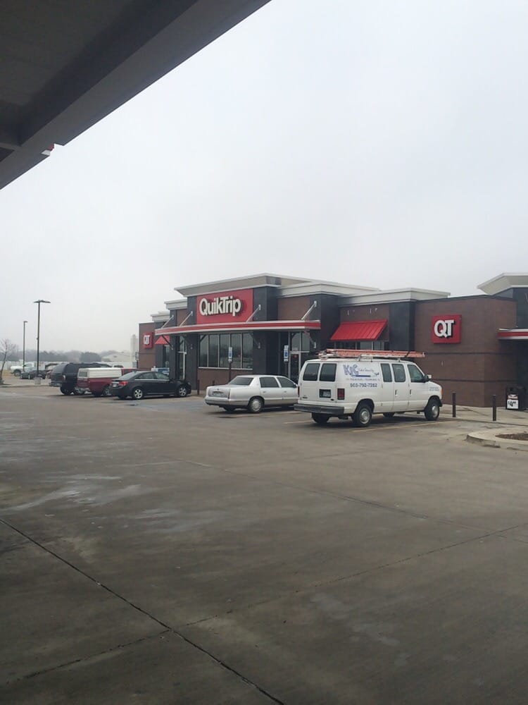 QuikTrip Gas & Service Stations 5400 N Interstate Hwy 35 E