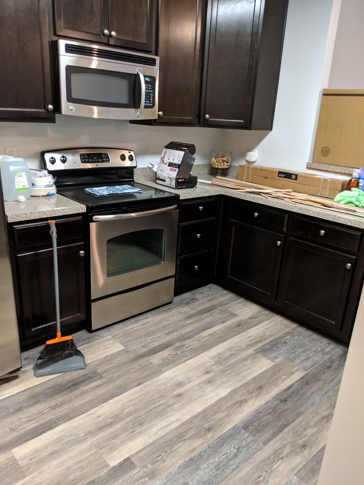 image of business 2nd Street Floors