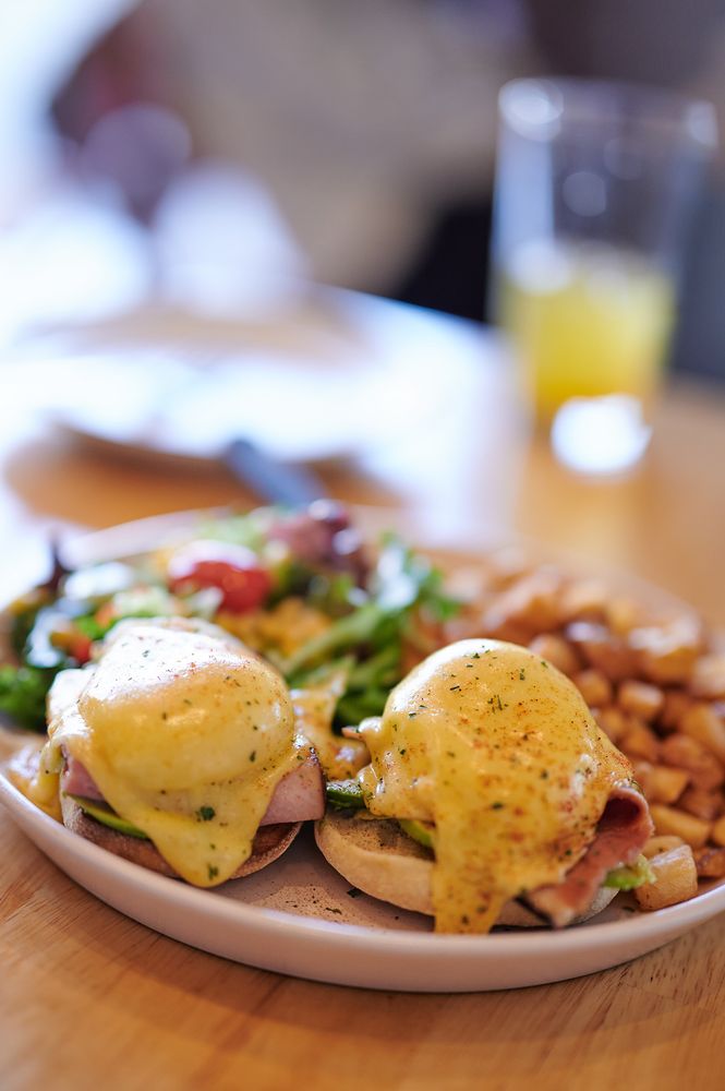 Popping Yolk Cafe