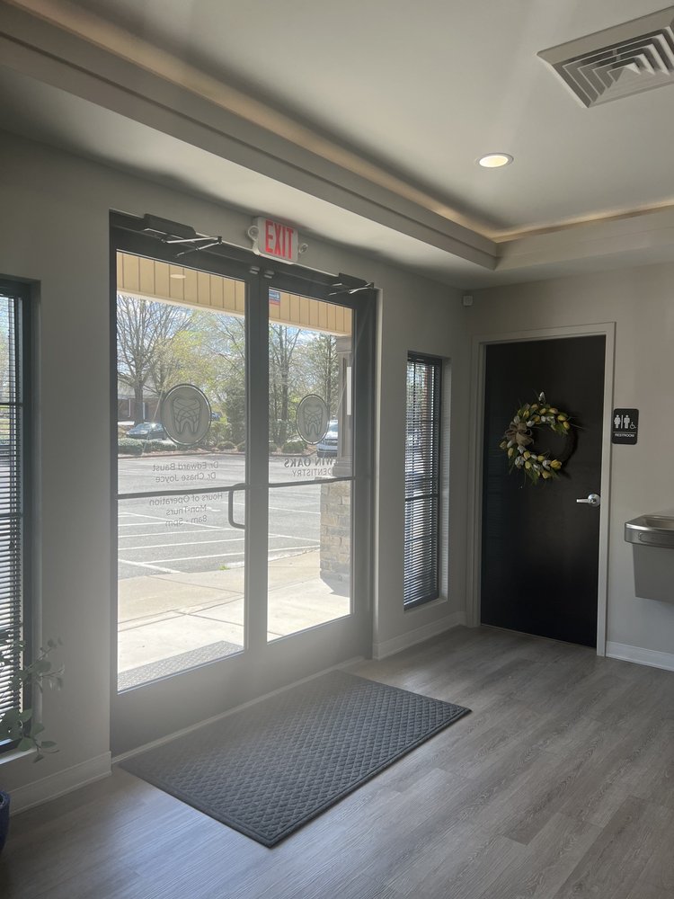 image of business Twin Oaks Denistry
