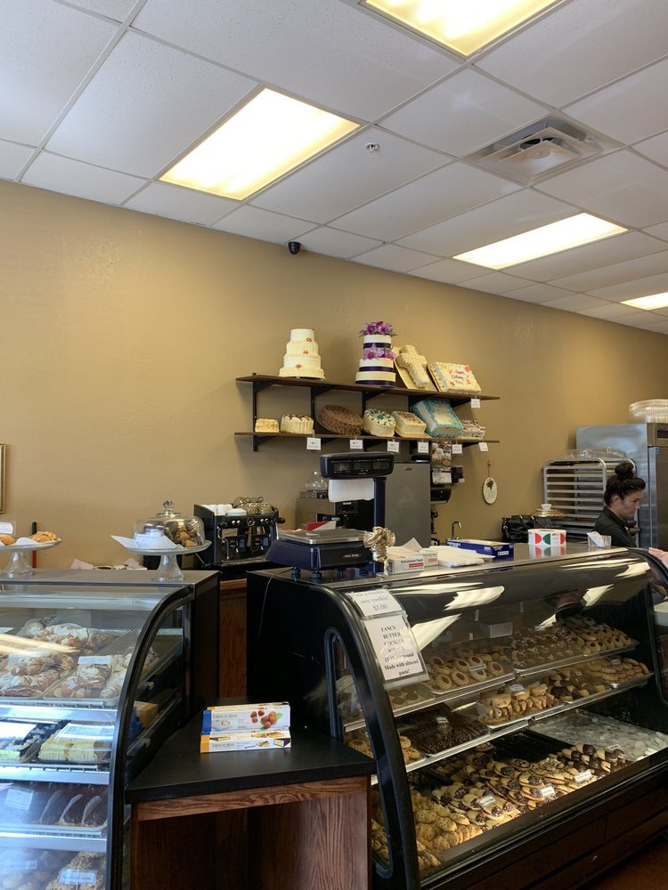 Amici Family Bakery