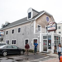 Becky S Diner 471 Photos 608 Reviews American Traditional Photo Of Becky S Diner Portland Me United States Outside