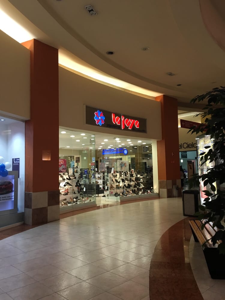 La Joya Shoe Stores Autopista México Querétaro 3985, Tlalnepantla