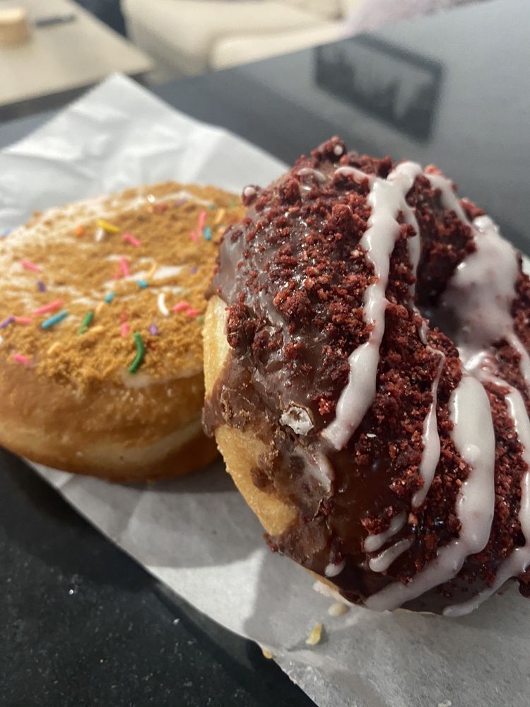 Dottie’s Donuts