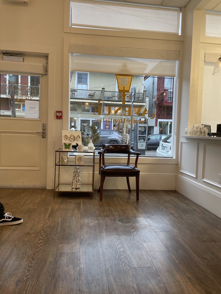 image of business Avenue Family Dentistry