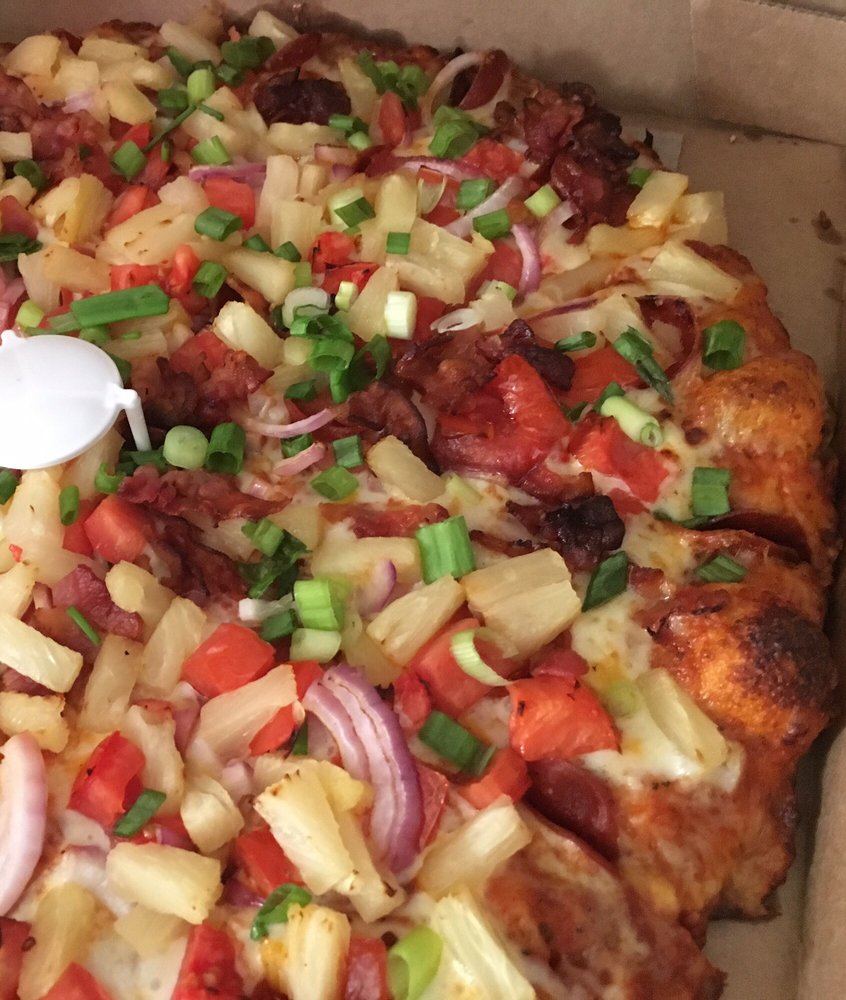 Pepperoni Maui Zaui Yelp Photo Of Round Table San Mateo Ca United States Pepperoni Maui