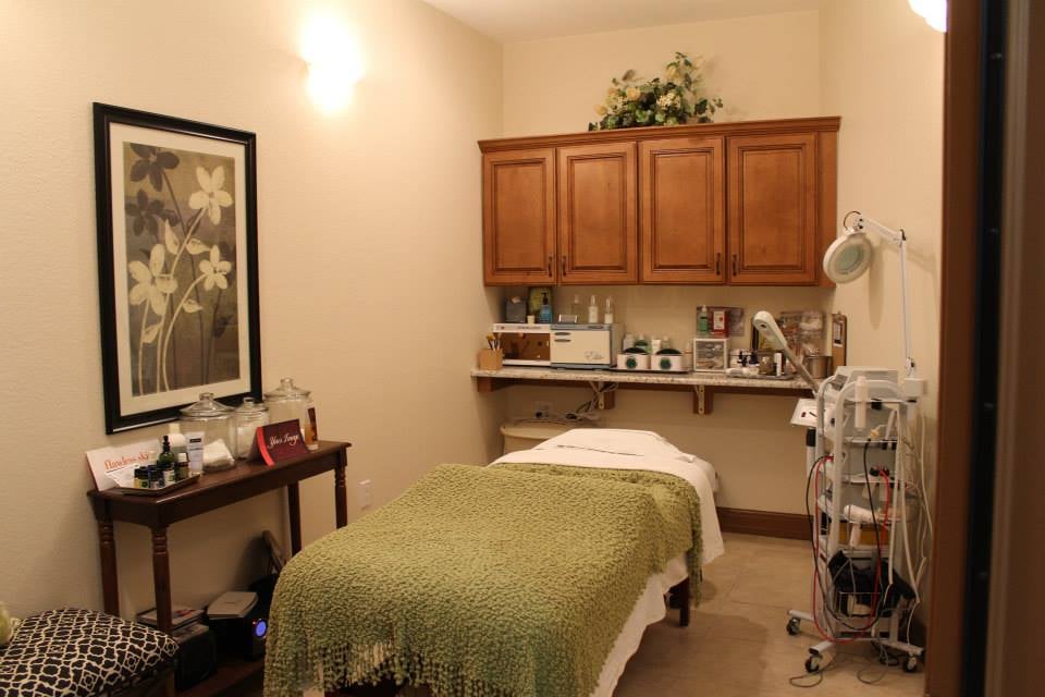 Salon M Hair Salons 1533 Rio De Janeiro Ave, Punta Gorda, FL