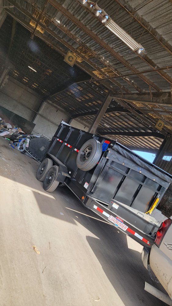 Exclusive Dump Trailer Rental