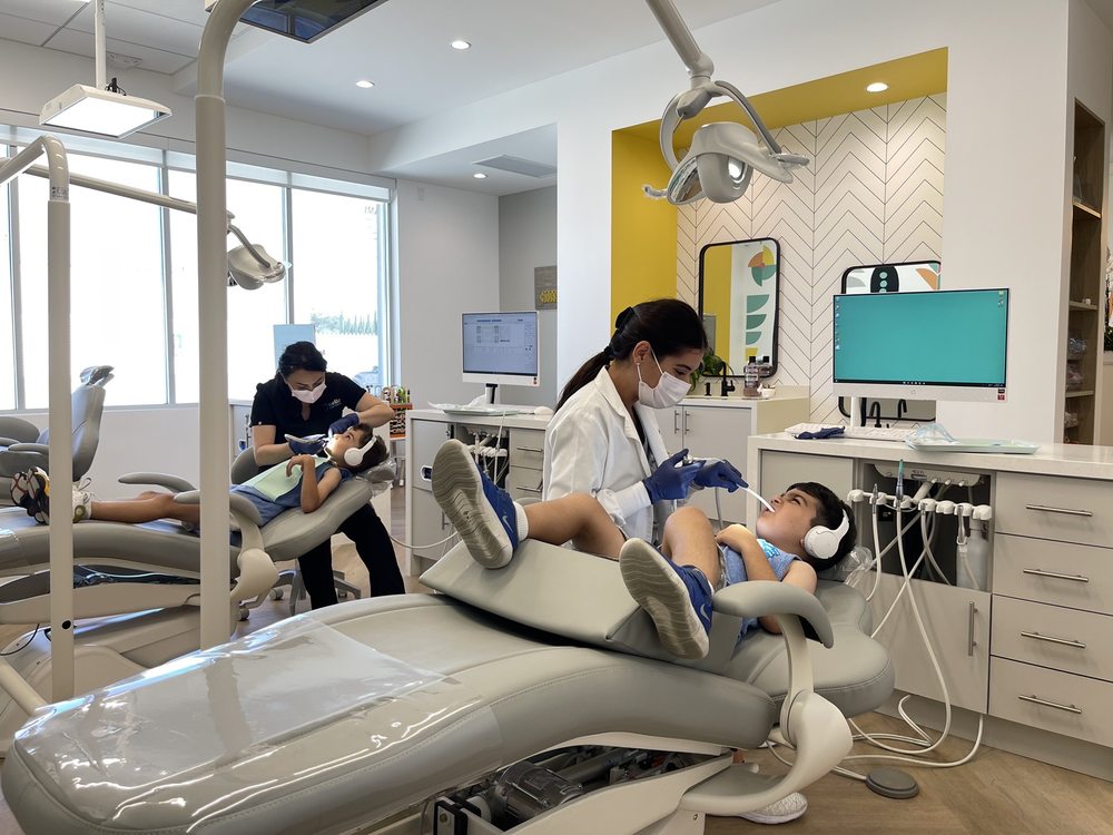 image of business Hello Kids Dental