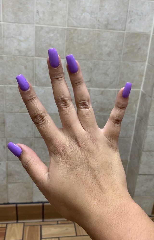 Hollywood Nails