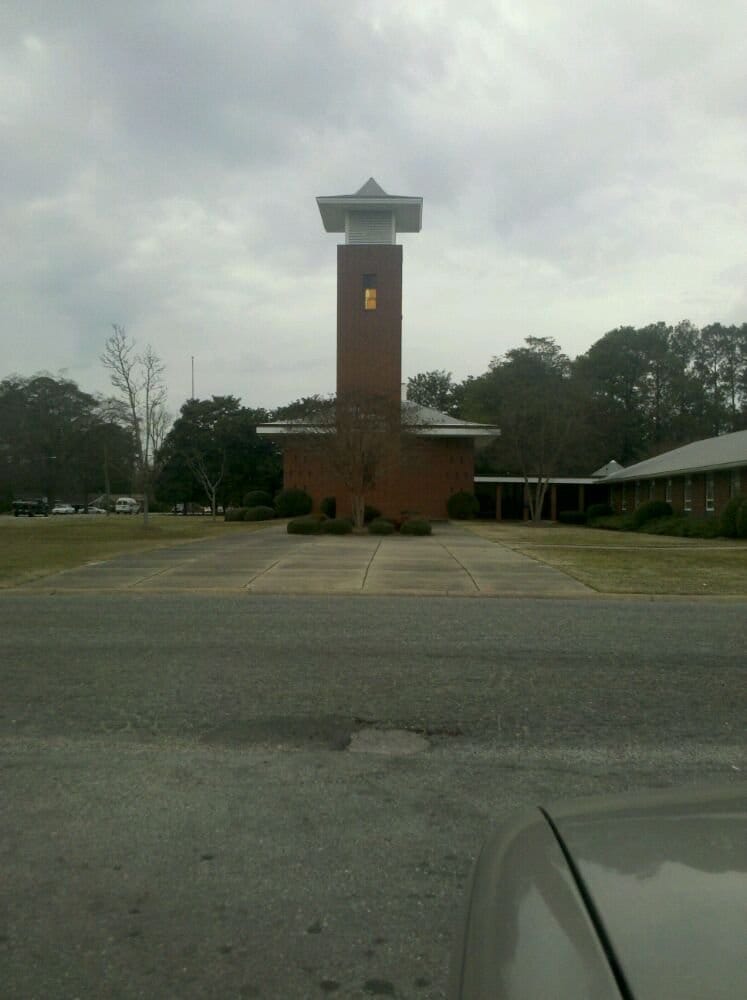 First Christian Church Religious Organizations 1609 E Ash St