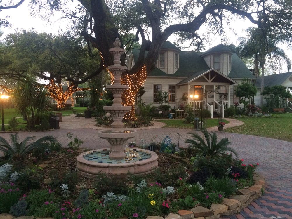 Oak Tree Manor 25 Photos Bed & Breakfast 5310 Spring Stuebner Rd