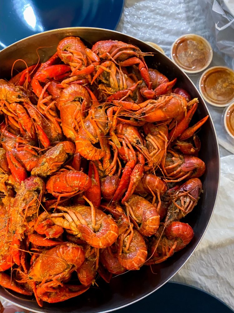 Bon Crawfish Hut