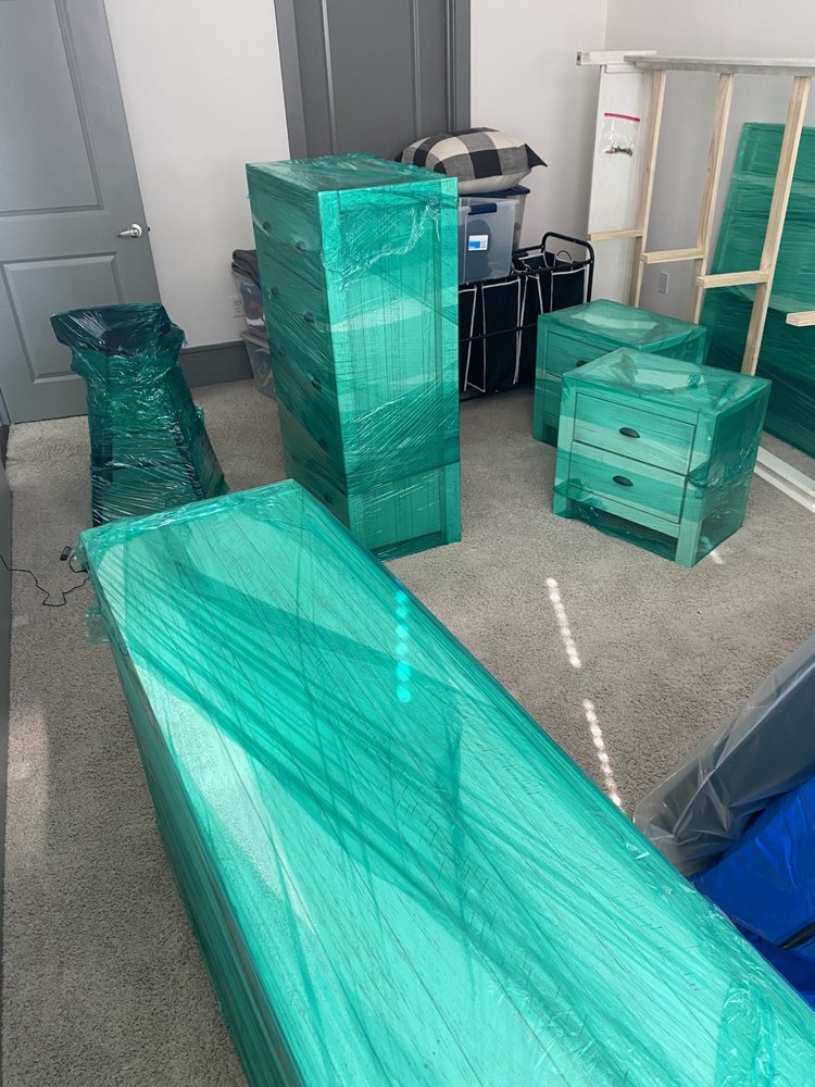 Carolyn’s Moving & Storage