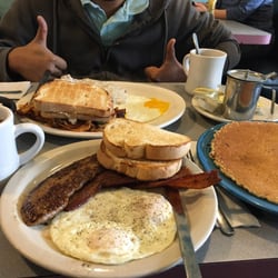 Eggs R Us 61 Photos 111 Reviews Breakfast Brunch 2350 Photo Of Eggs R Us Pittsburgh Pa United States