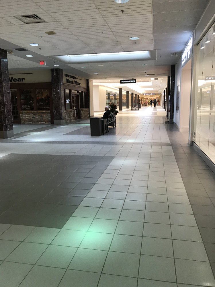 Lindsay Square Mall Shopping Centres 401 Kent Street W, Lindsay, ON
