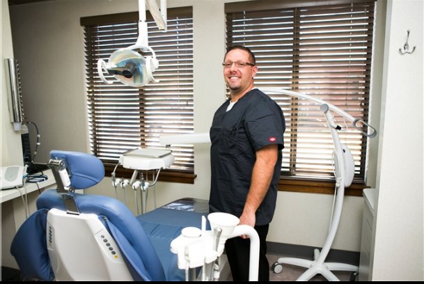 image of business James Altomare, DDS