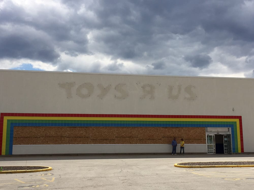 Toys R Us CLOSED Toy Stores 8825 N 76th St, Northridge, Milwaukee