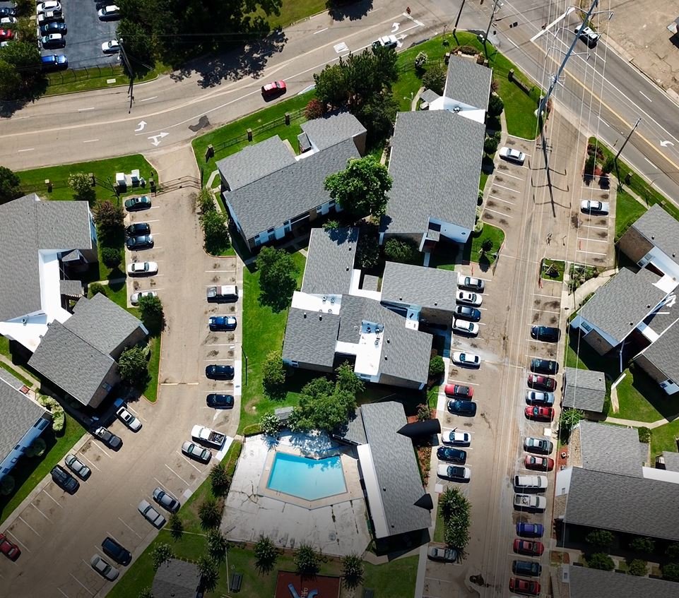 image of business Strata Roofing and Construction