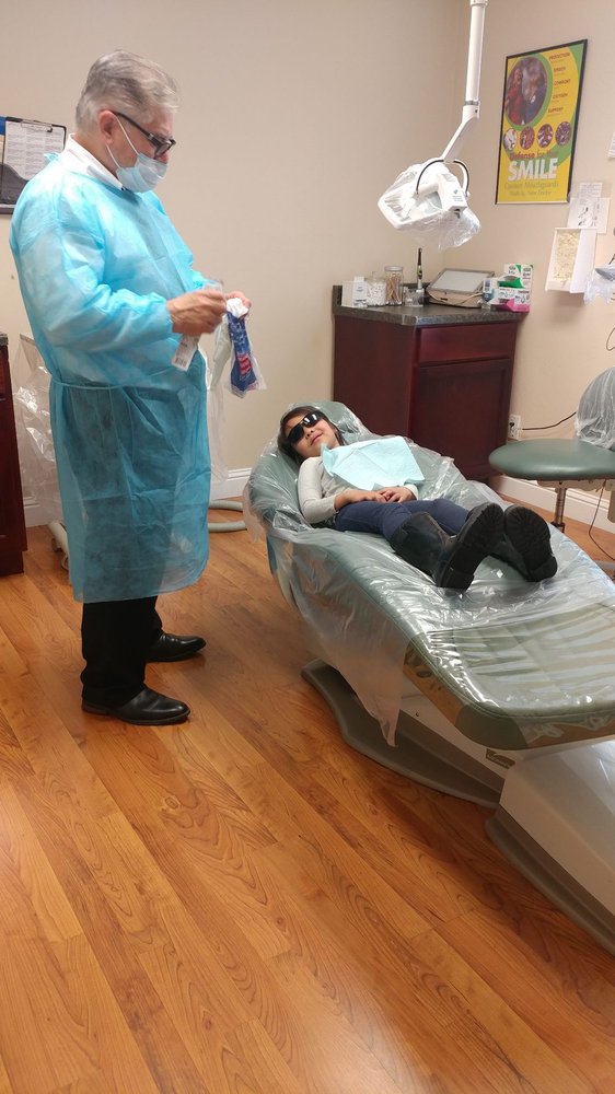 image of business H Lee Martinez, DDS