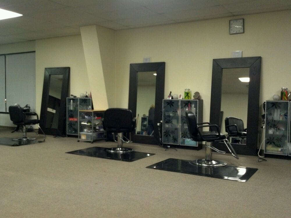 Headquarters Salon Hair Salons 3018 Wildwood Ave, Jackson, MI