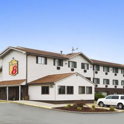 Super 8 By Wyndham New Castle Hotels 1699 Butler Road Photo Of Super 8 By Wyndham New Castle Pa United States