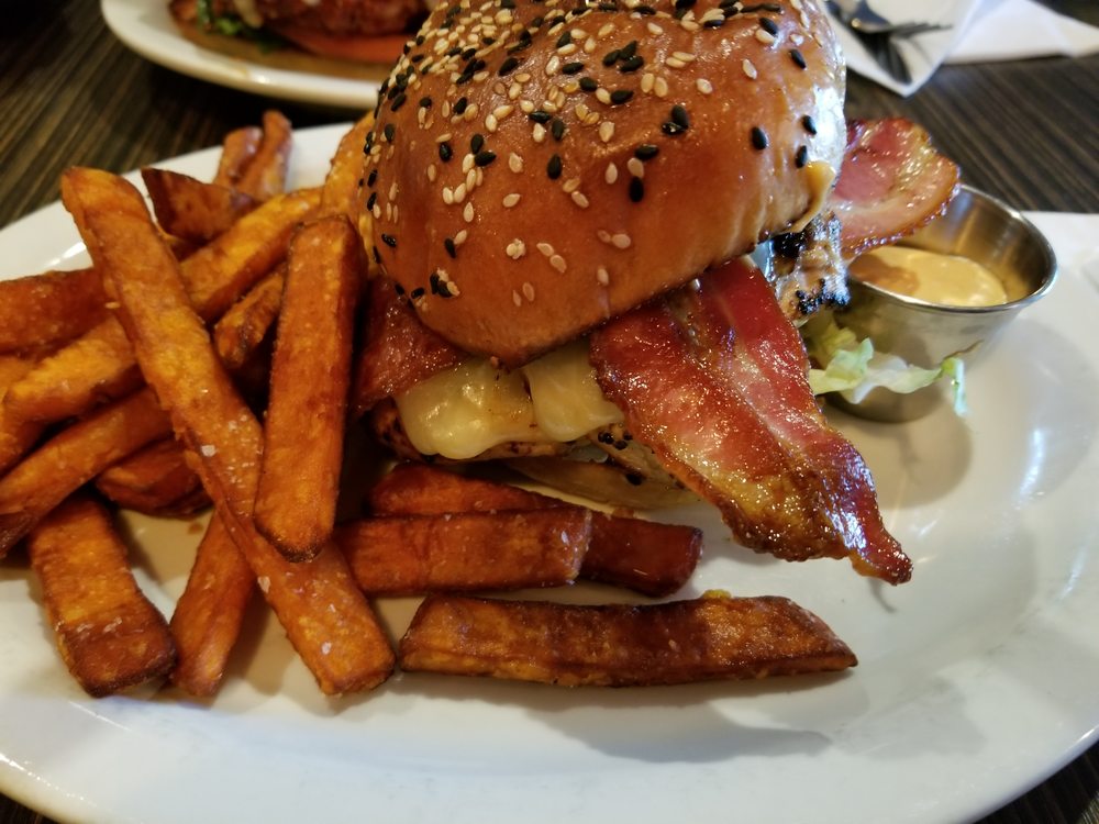 Obies Bar & Grille