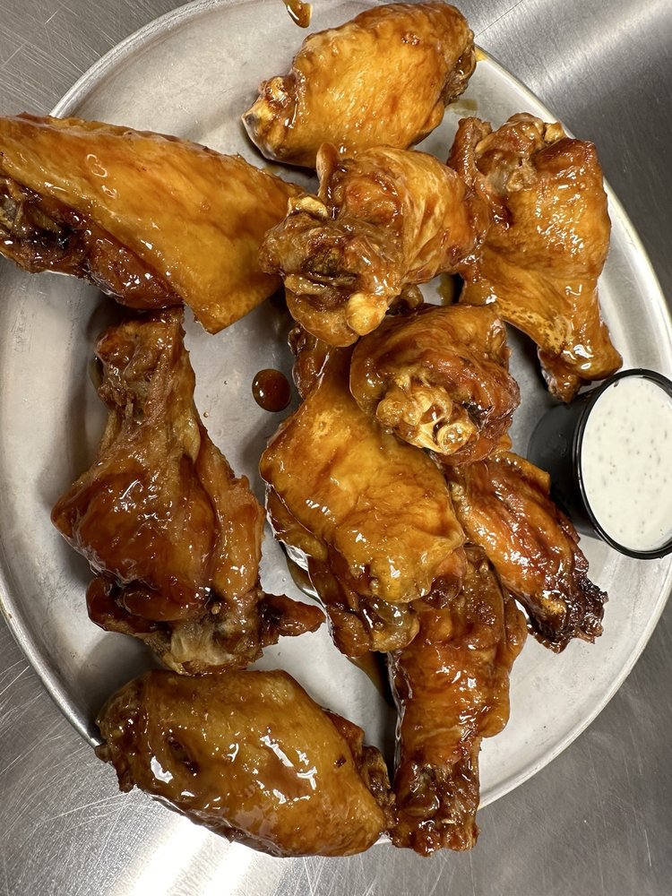 Pluckers Wing Bar - Meyerland