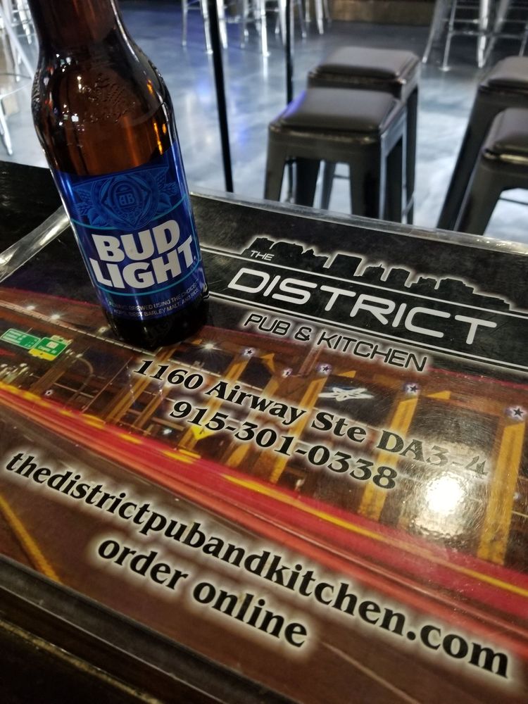 The District Pub & Kitchen
