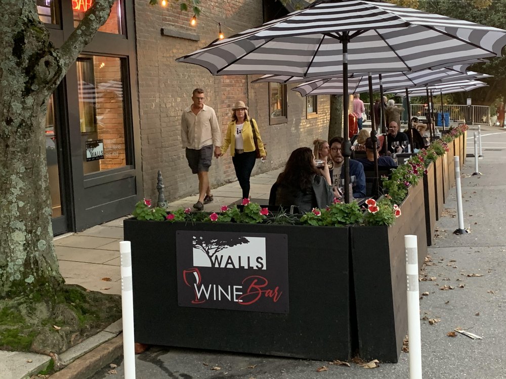 WALLS Wine Bar