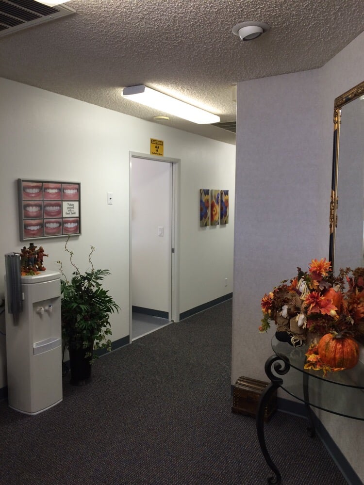 image of business Scott A Wallace, DDS