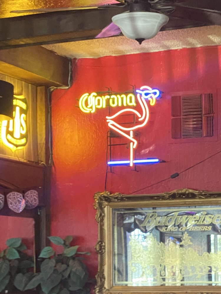 Lancer's Bar & Grill