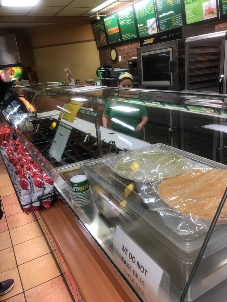 Subway Fast Food 2211 Lomas Blvd NE, Midtown/University
