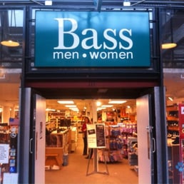 bass shoes stores near me