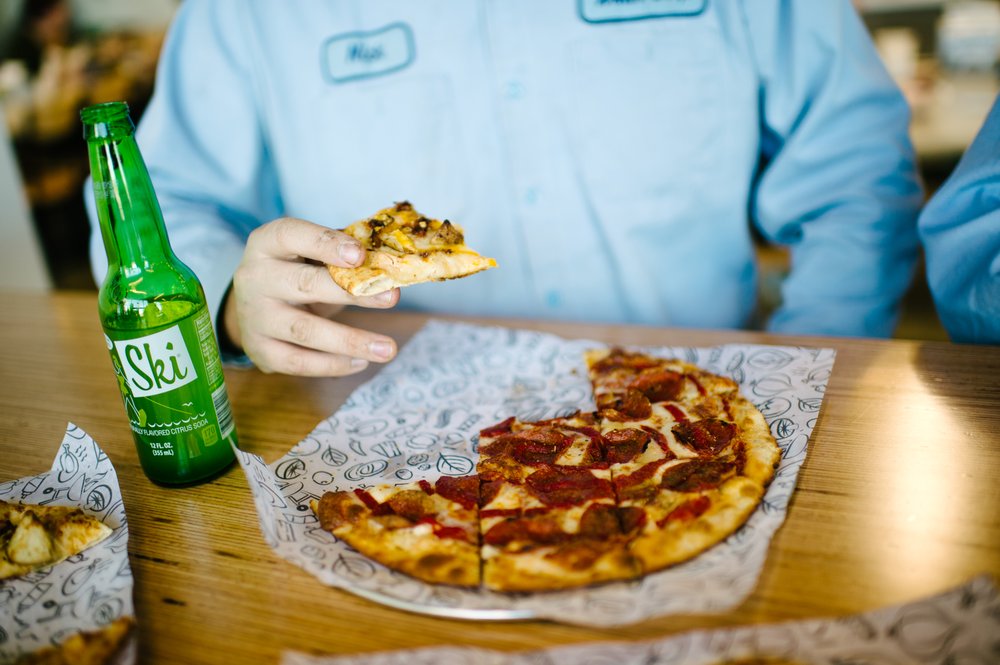 Azzip Pizza - Pearl Dr - Evansville Indiana Restaurant - HappyCow