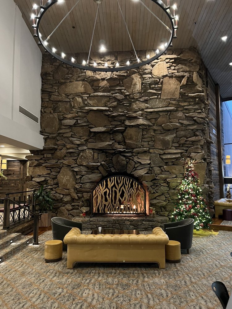 Crowne Plaza Resort Asheville