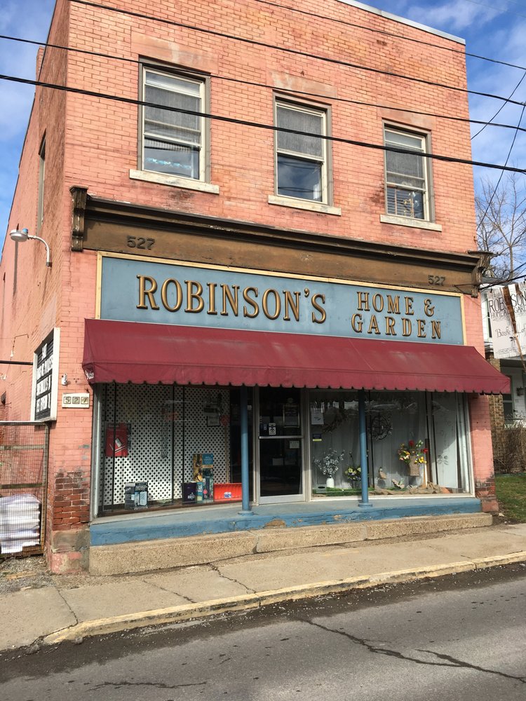 Robinson's Home & Garden & the Basket Loft