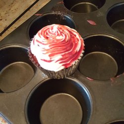 Unreal Bakery 10 Photos Gluten Free Aurora Co Restaurant Photo Of Unreal Bakery Aurora Co United States Red Velvet Cupcakes