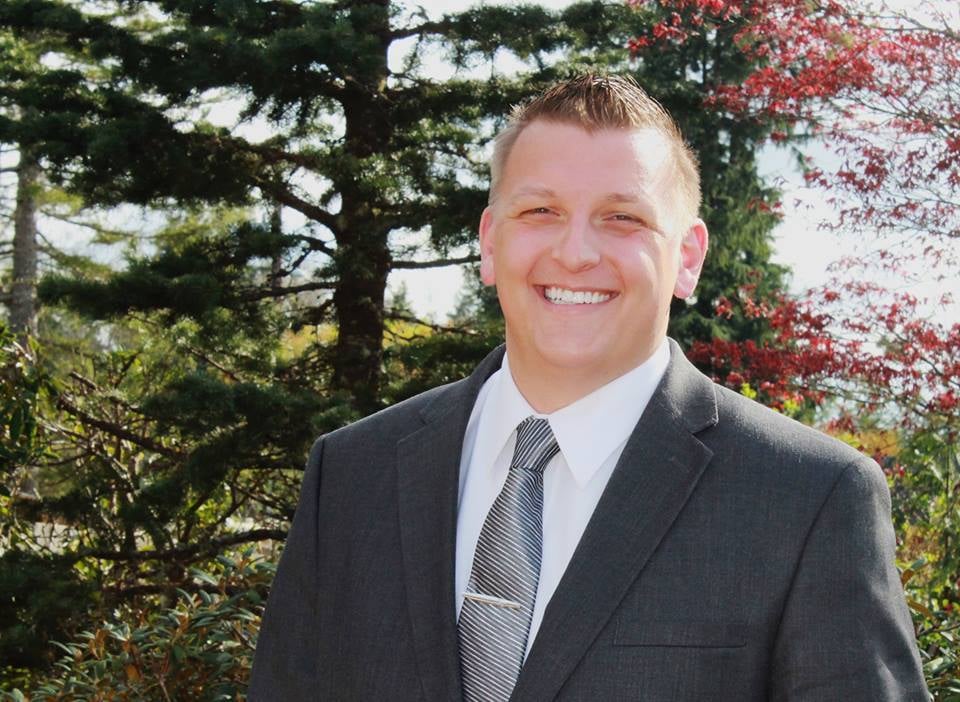 Jason Atwood Premier Realty Grays Harbor Real Estate Agents 421 W