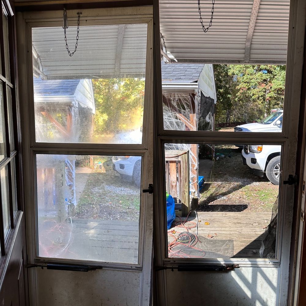 Squeegee mama’s window washing