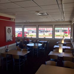Fazoli S 12 Photos Italian 4900 Broadway St Quincy Il Photo Of Fazoli S Quincy Il United States Updated Dinning Room