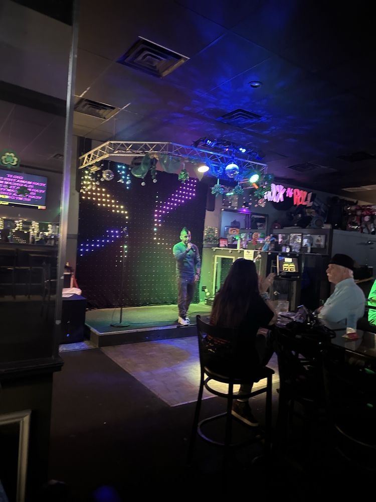 Sing Bar Karaoke Lounge